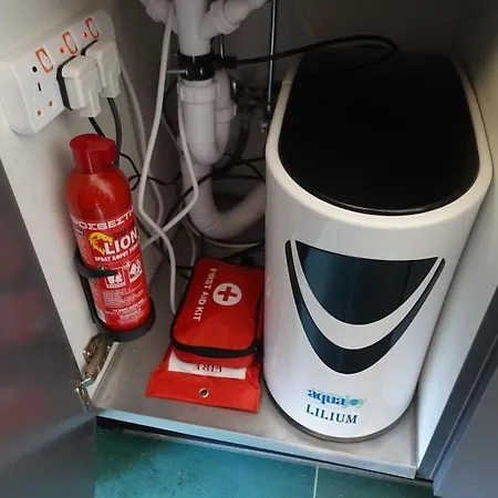 2 Bedroom With 200m To Sea - And Relax