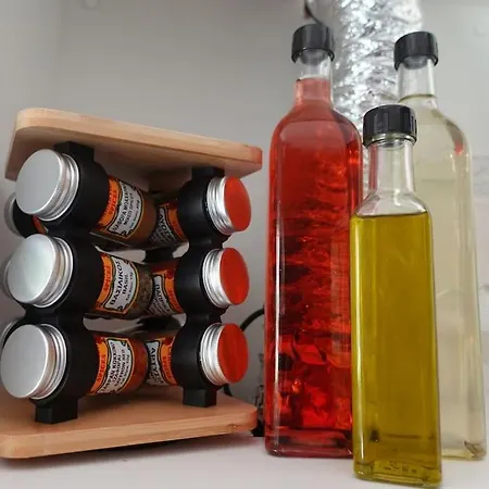 2 Bedroom With 200m To Sea - And Relax Paphos