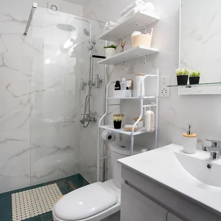 2 Bedroom With 200m To Sea - And Relax דירה