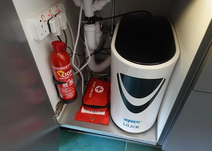 2 Bedroom With 200m To Sea - And Relax