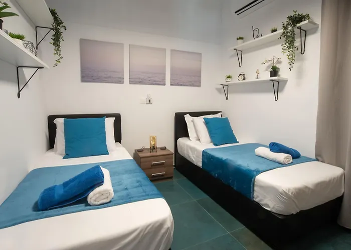 2 Bedroom With 200m To Sea - And Relax Paphos